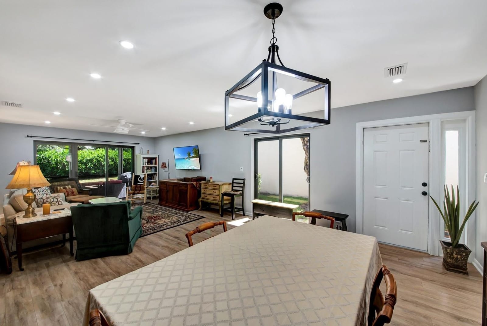4425 Cordia Circle — photo 2