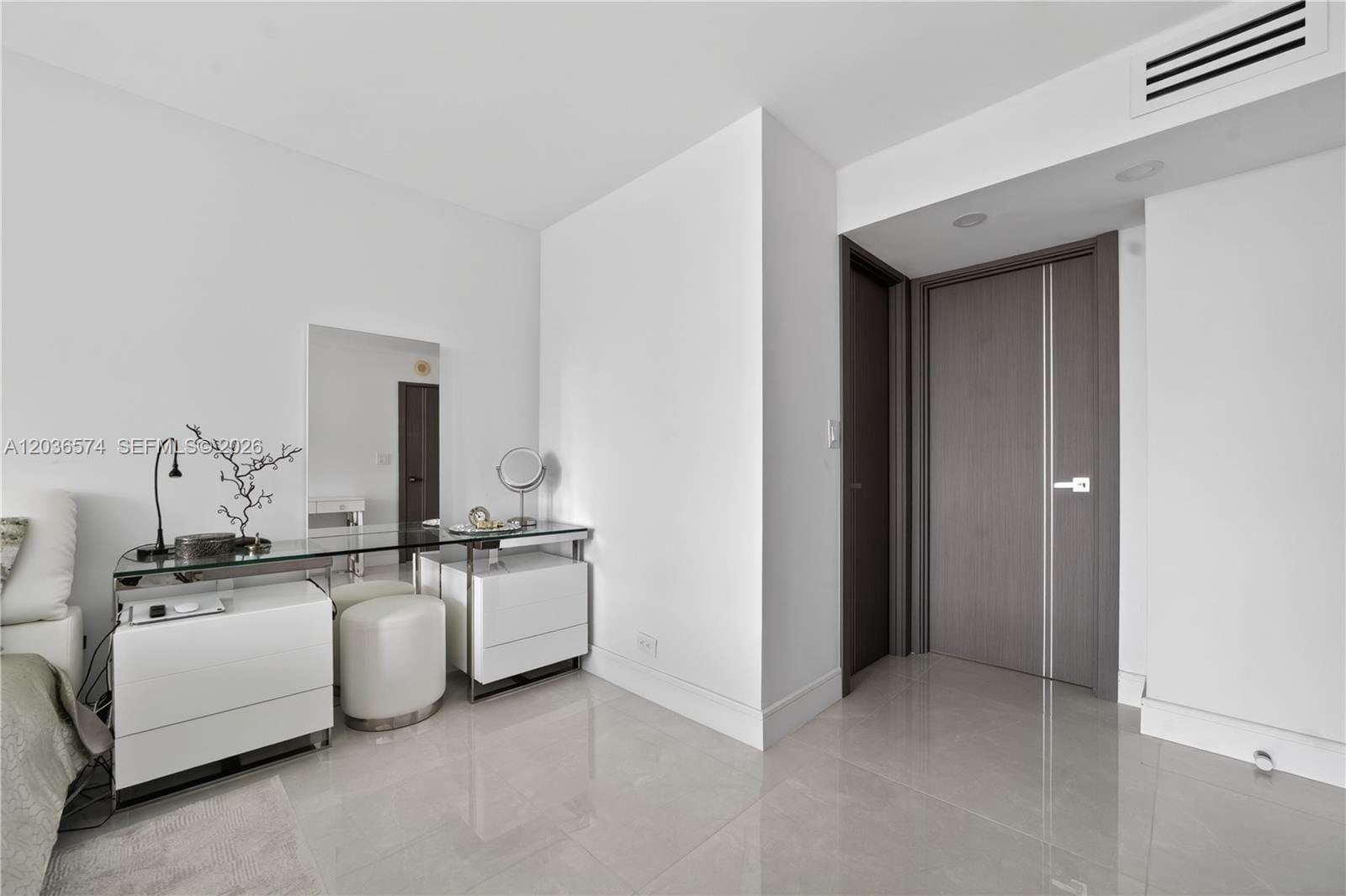 231 174th Street 818, Sunny Isles Beach, FL 33160 photo 29