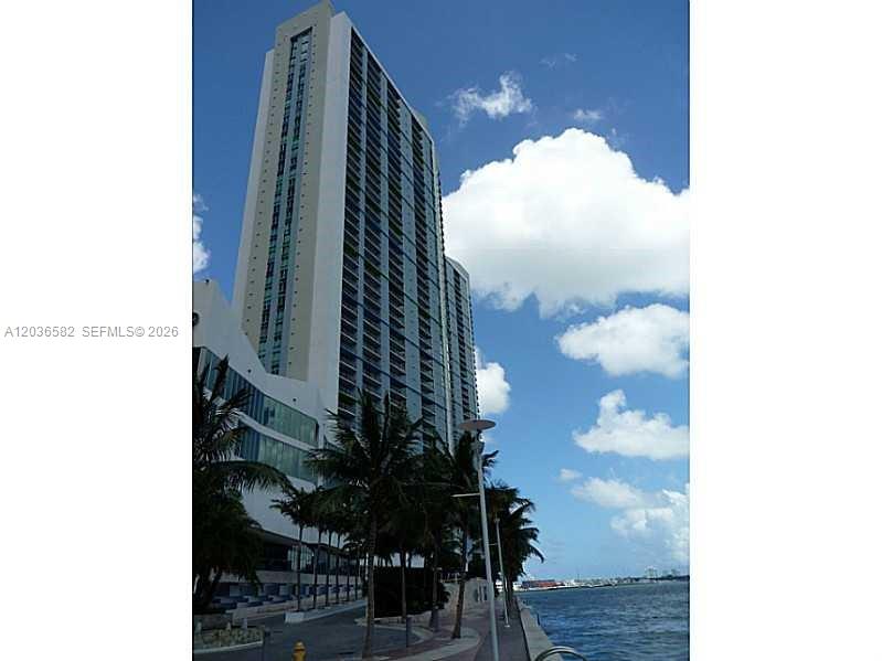 335 Biscayne Boulevard 4200, Miami, FL 33131, Miami
