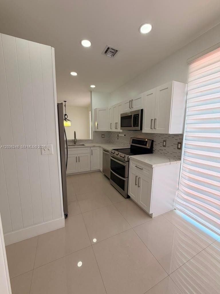 15112 NW 8th Street 77, Pembroke Pines, FL 33028 photo 4