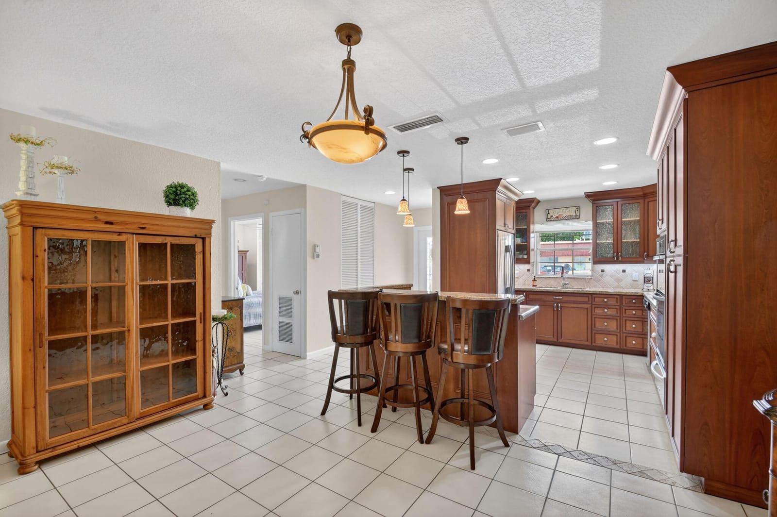 300 Cape Cod Circle — photo 11