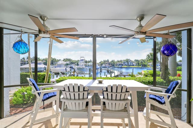 515 Bay Colony Drive N, Juno Beach, FL 33408
