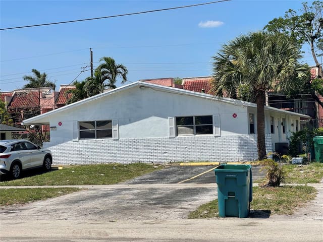 5631 NW 15th Street, Lauderhill, FL 33313