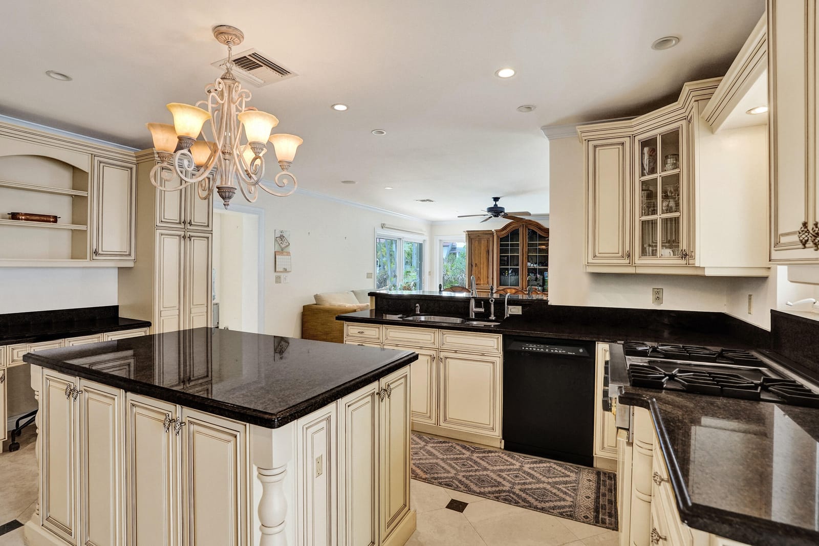 449 Isle Of Palms Drive — photo 12