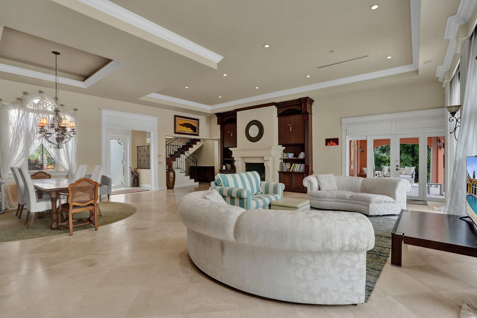 449 Isle Of Palms Drive — photo 6