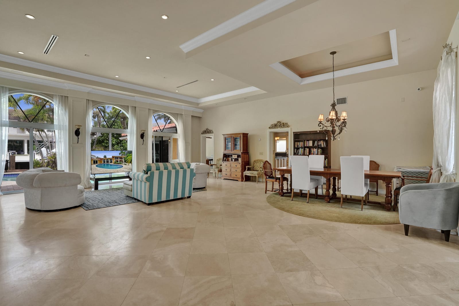 449 Isle Of Palms Drive — photo 8