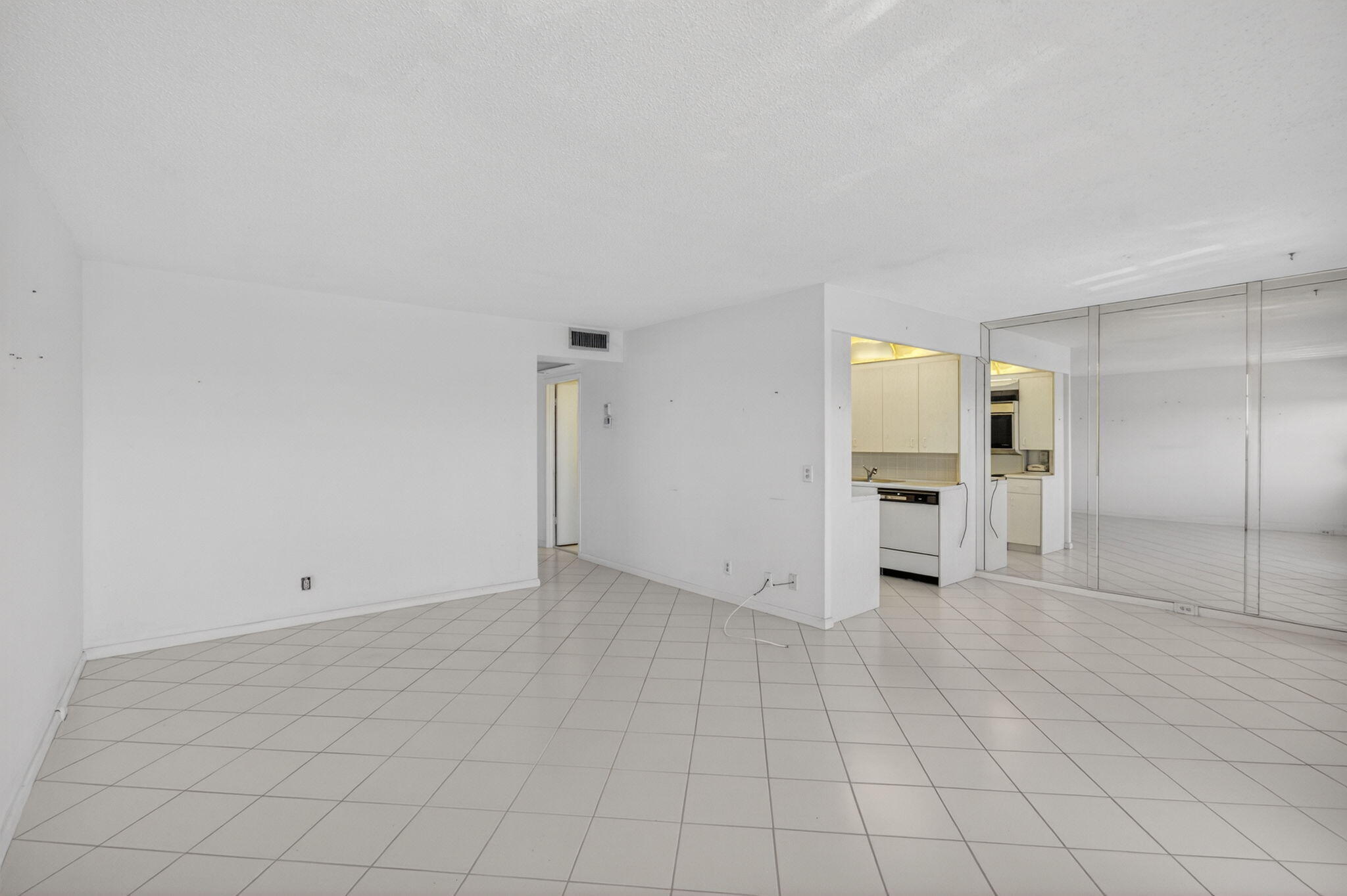 4059 Guildford D, Boca Raton, FL 33434 photo 2