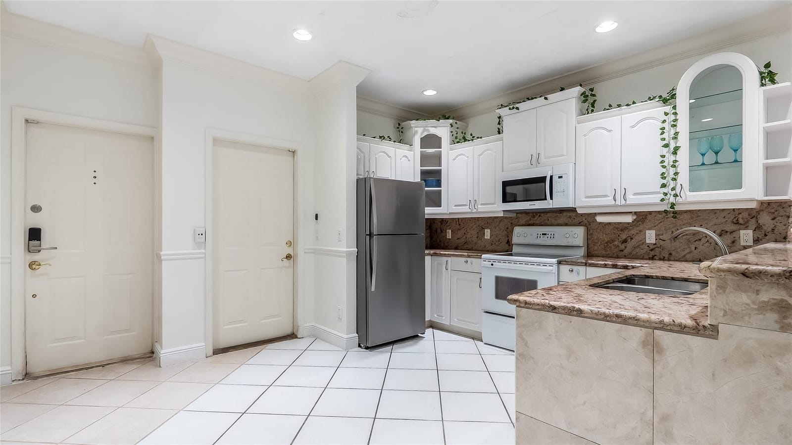 512 S Ocean Boulevard — photo 5
