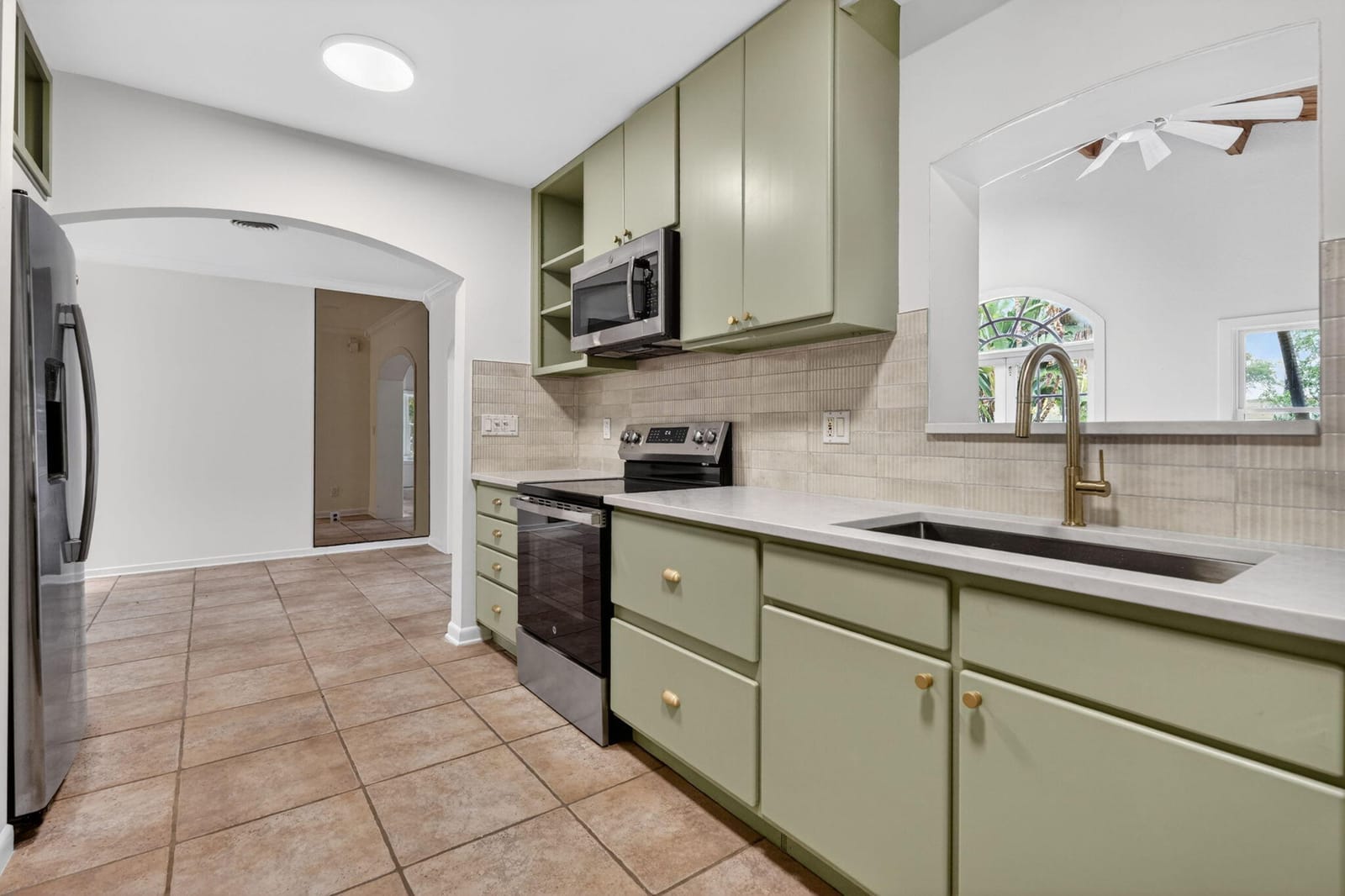 606 Paulina Road — photo 8