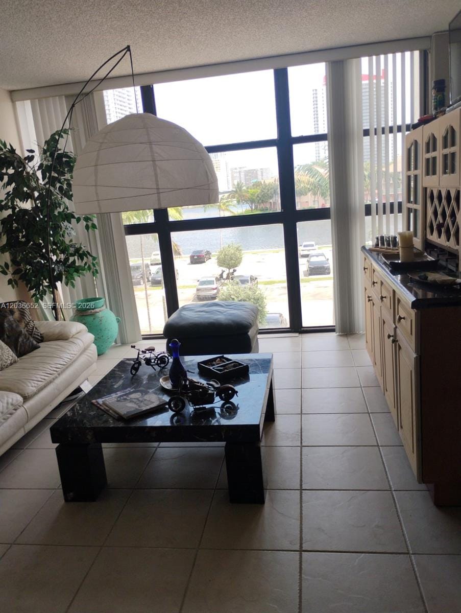 200 Leslie Drive 324 — photo 3