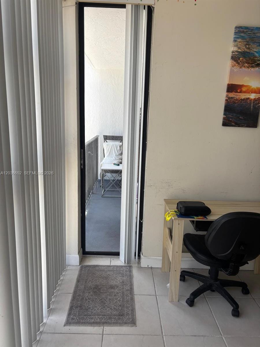 200 Leslie Drive 324 — photo 8