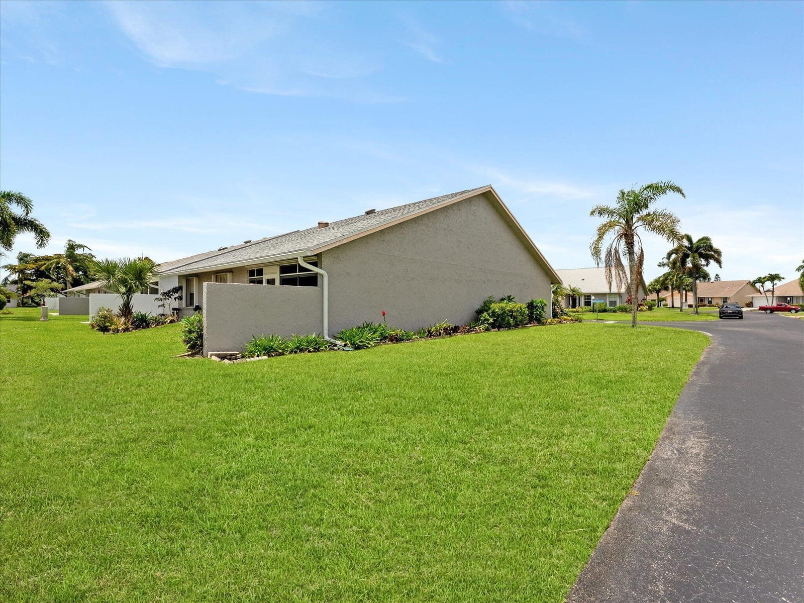 3897 Dafilee Circle — photo 4