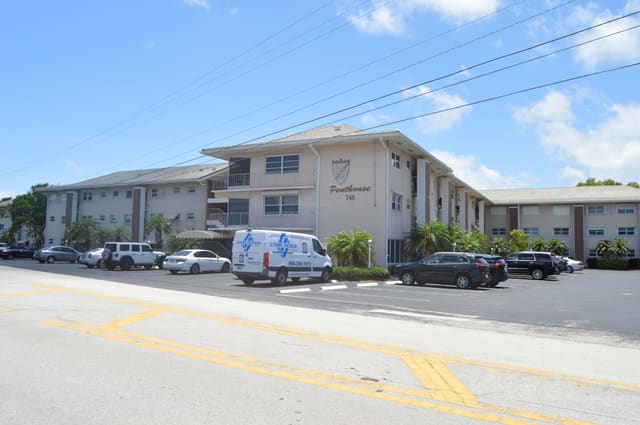 745 SE 19th Avenue 114, Penthouse, Deerfield Beach, FL