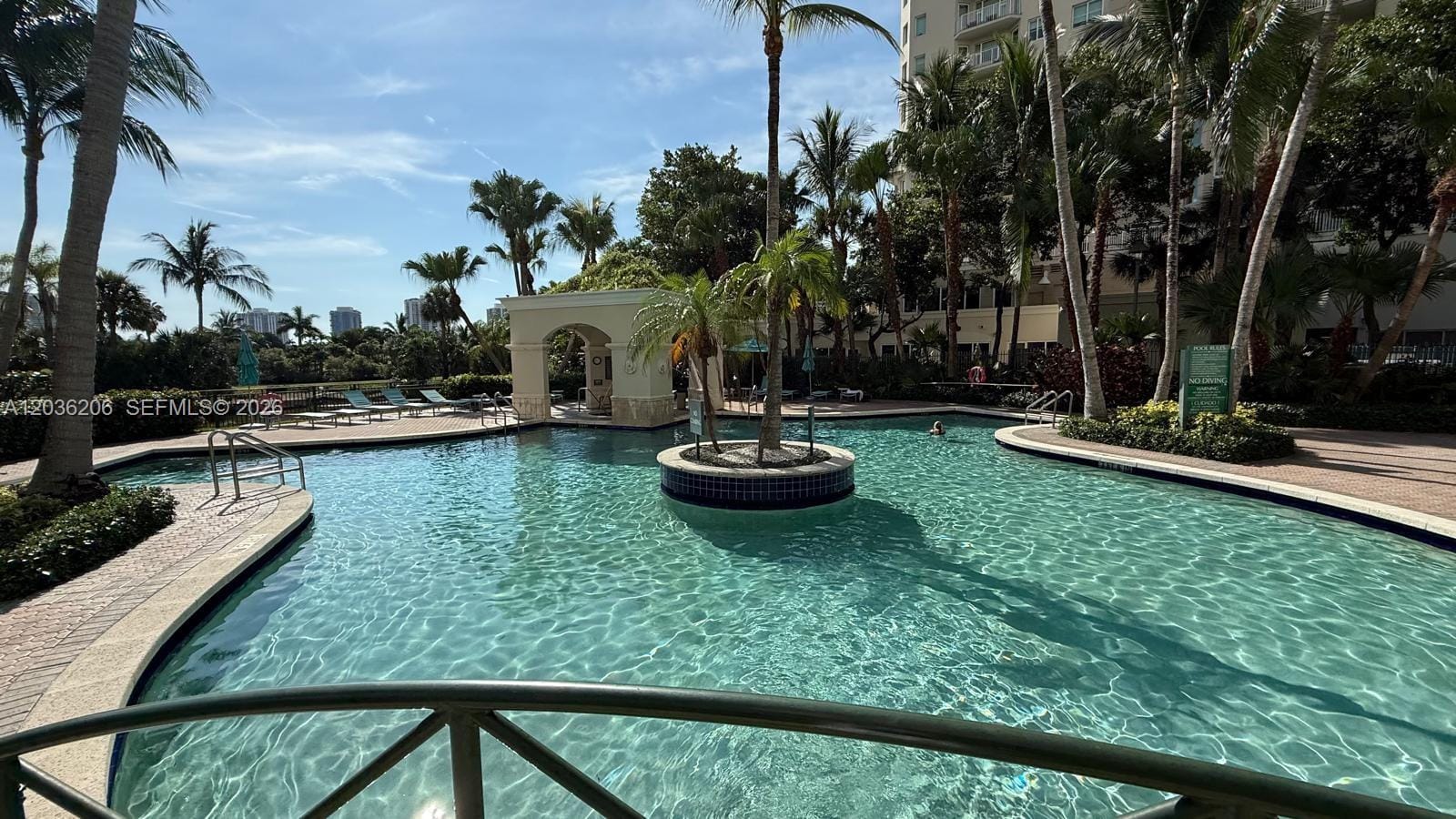 19501 W Country Club Drive 1212, Aventura, FL 33180 photo 3
