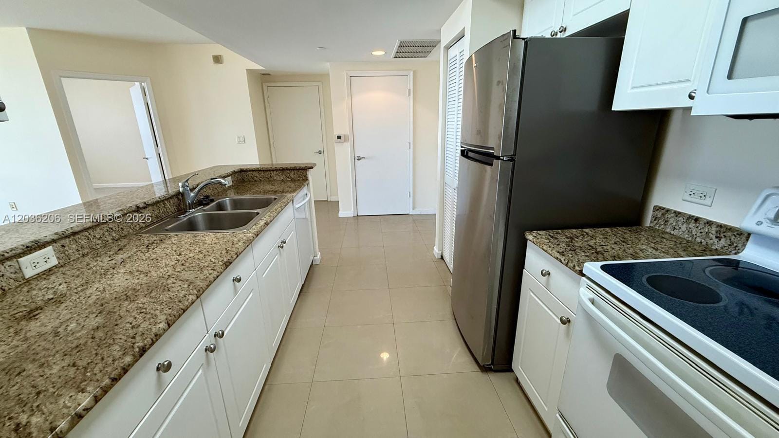 19501 W Country Club Drive 1212, Aventura, FL 33180 photo 28