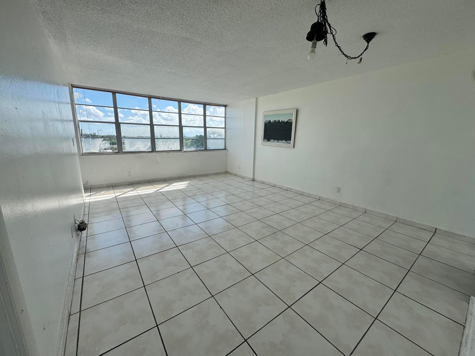 2025 NE 164th Street 601, North Miami Beach, FL 33162 photo 3