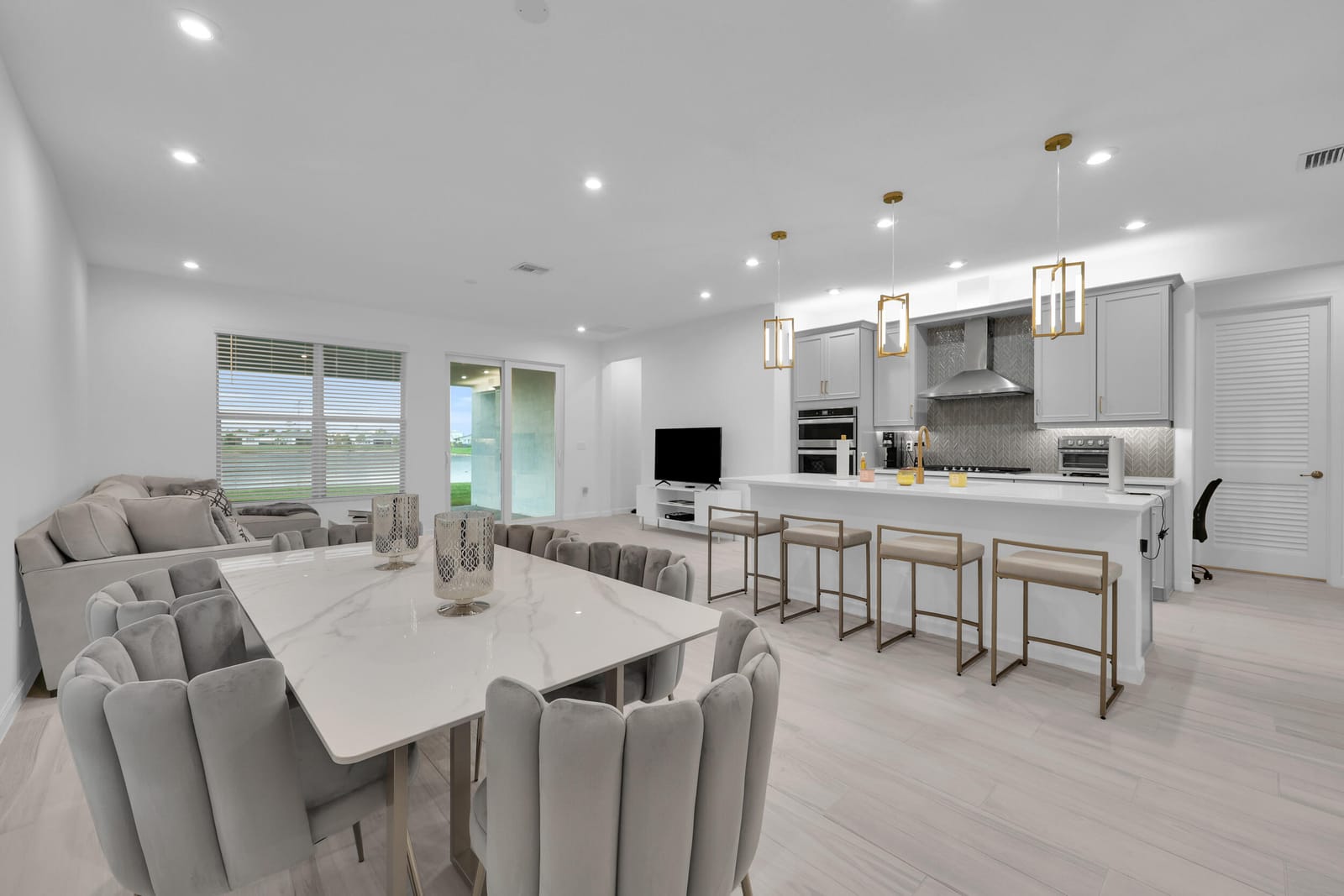 12758 SW Phoenix Drive — photo 9