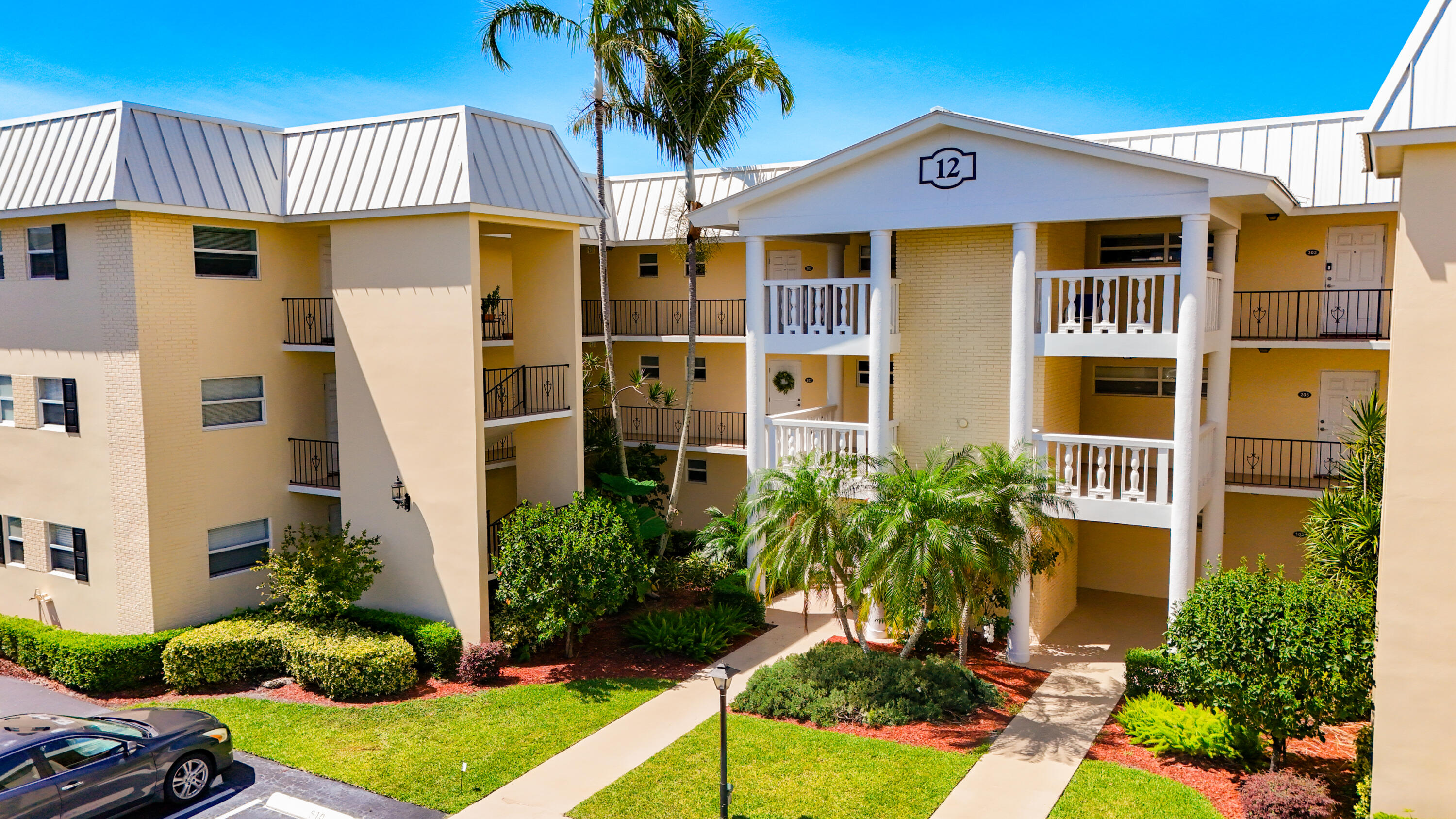 12 Colonial Club Drive 202, Boynton Beach, FL 33435, Boynton Beach