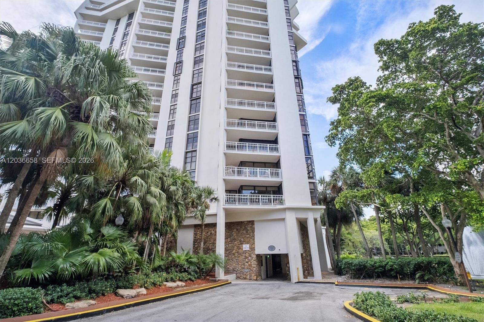 1000 Quayside Terrace 411, Miami, FL 33138, Miami