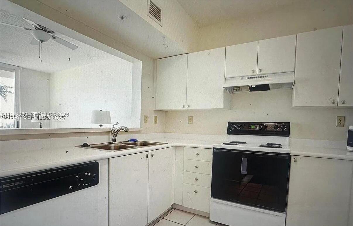 3020 NE 32nd Avenue 817 — photo 10