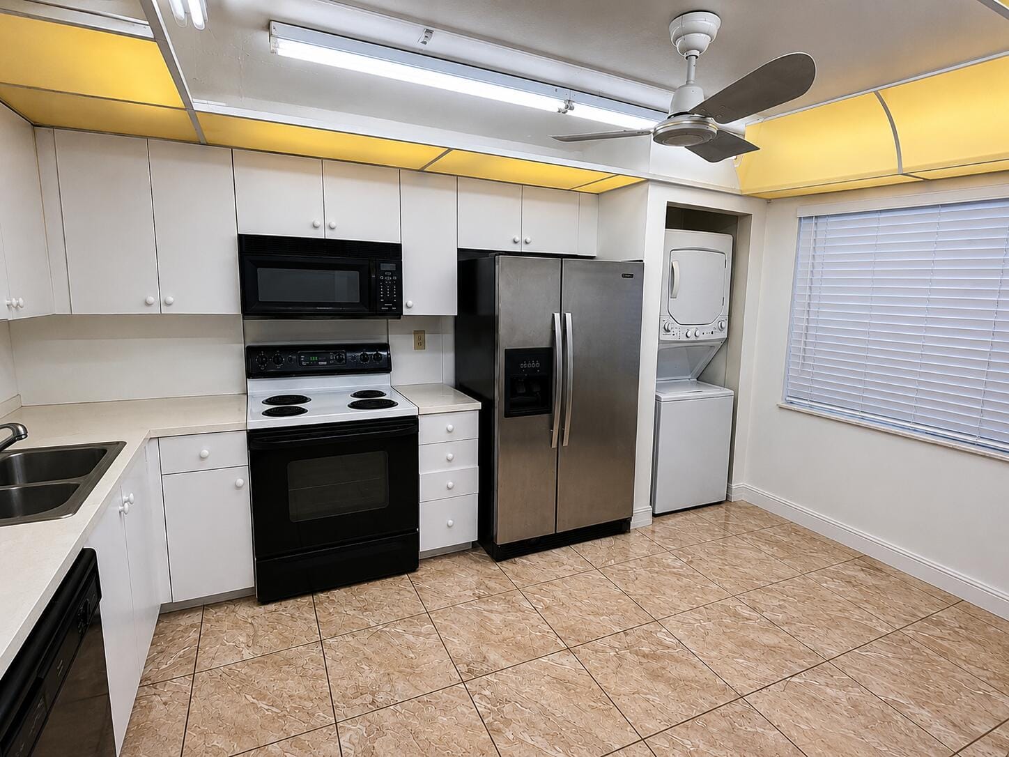 1000 Colony Point Circle 315, Pembroke Pines, FL 33026 photo 2