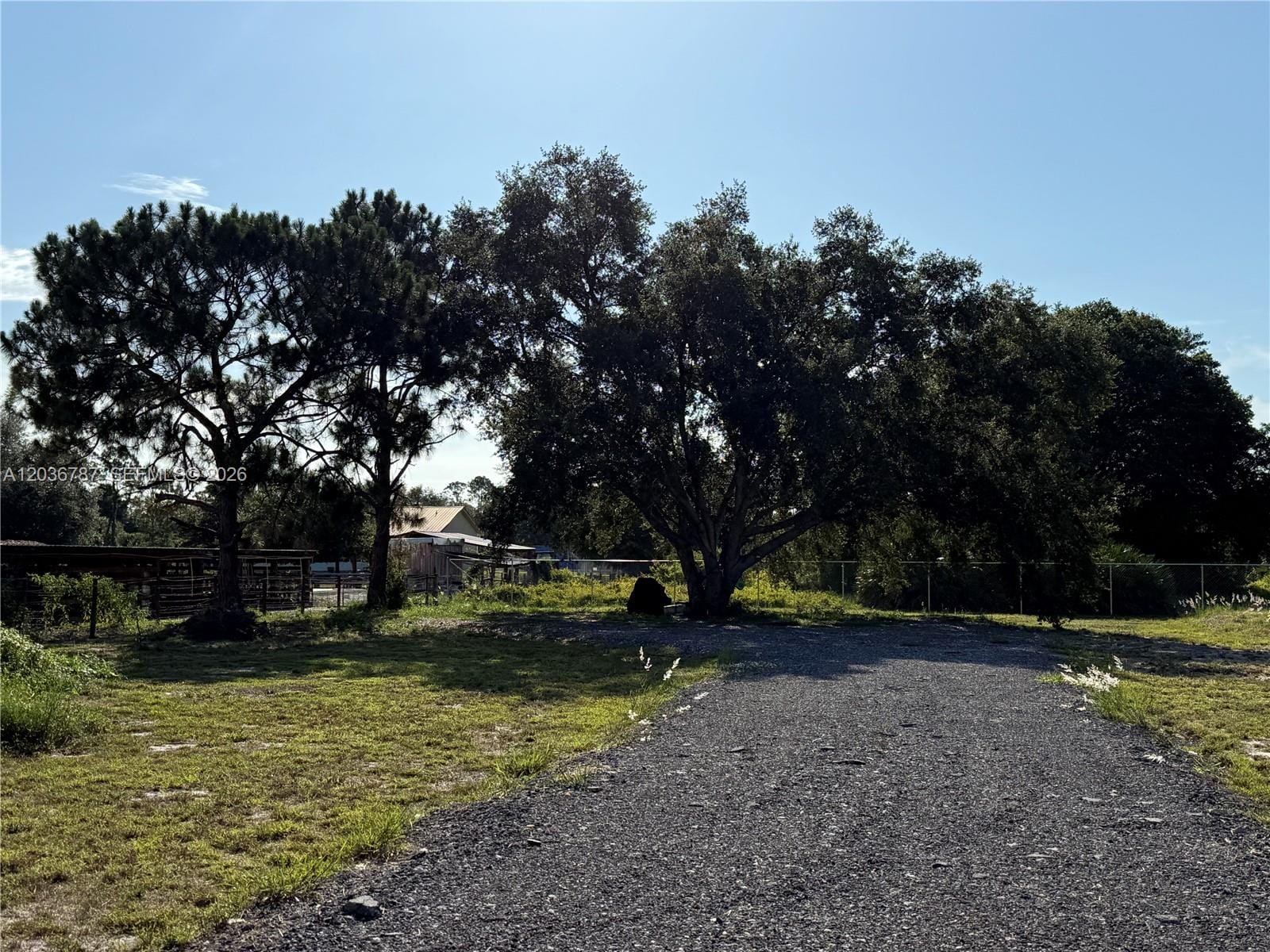575 S Jinete Street, Clewiston, FL 33440 photo 4