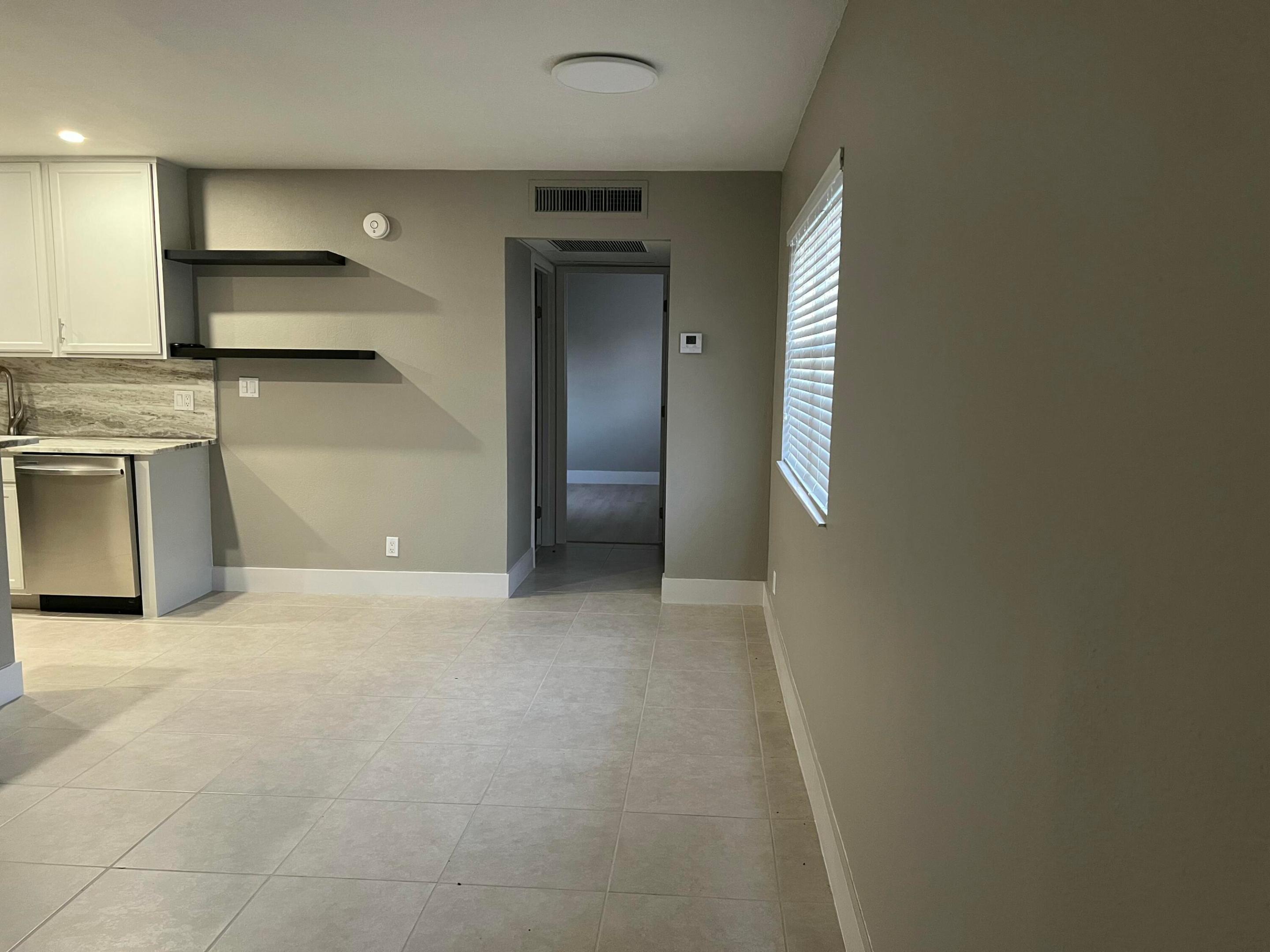 267 Flanders F — photo 2