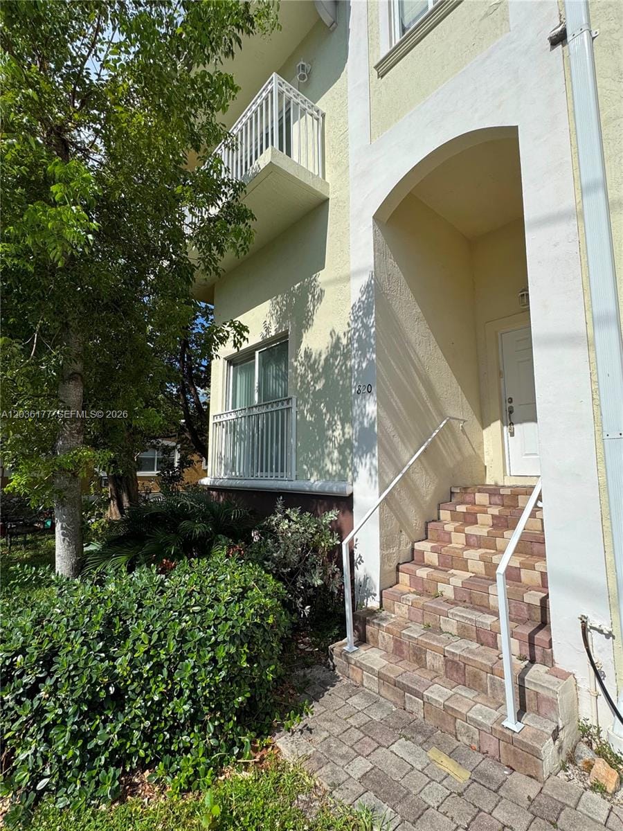 820 N 17th Avenue, Hollywood, FL 33020 photo 2
