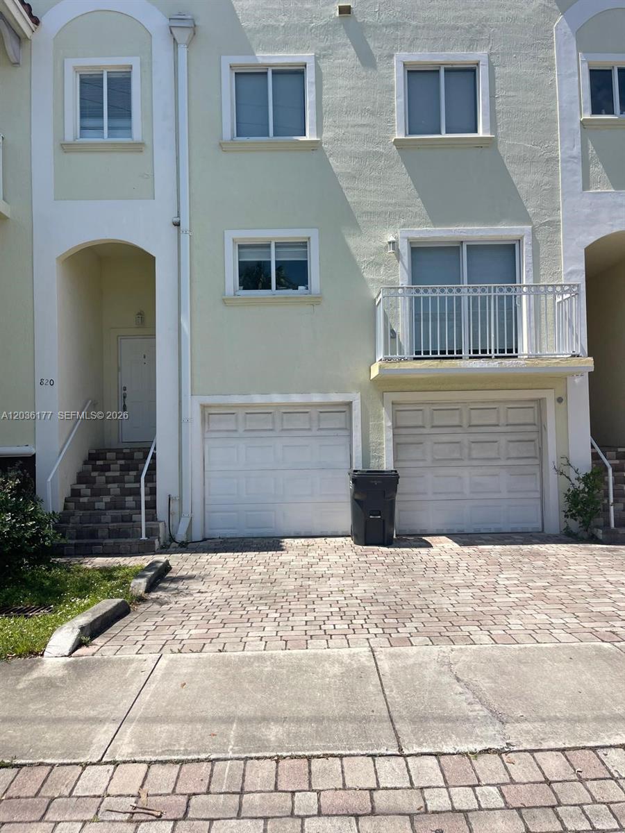 820 N 17th Avenue, Hollywood, FL 33020, Hollywood