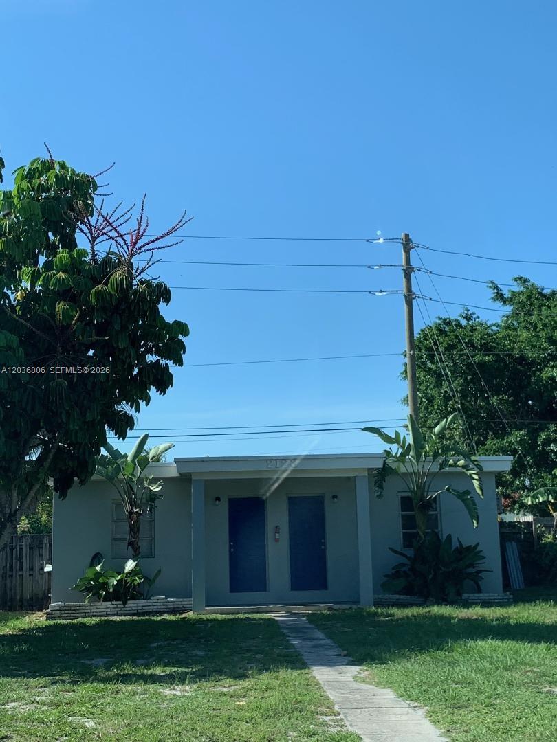 2123 Wilson E E, Hollywood, FL 33020, Hollywood