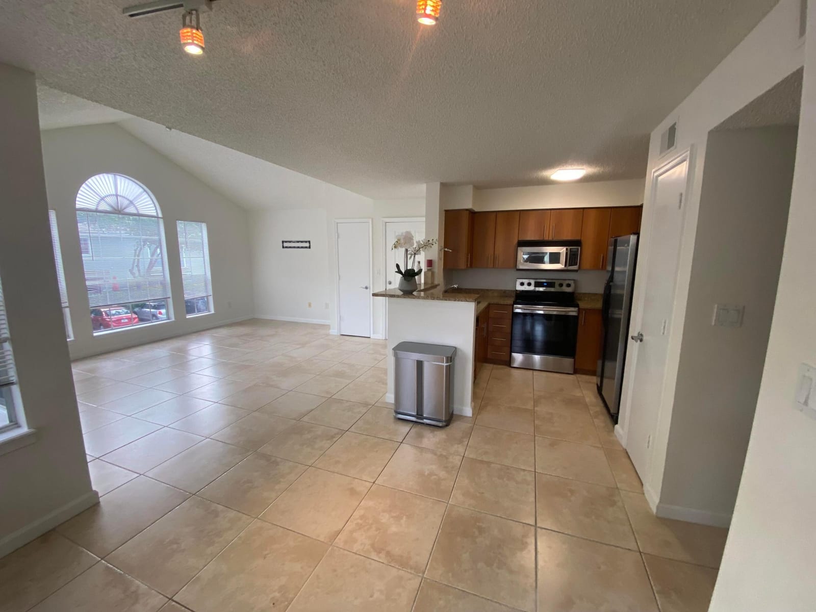 1020 Crystal Way H — photo 6