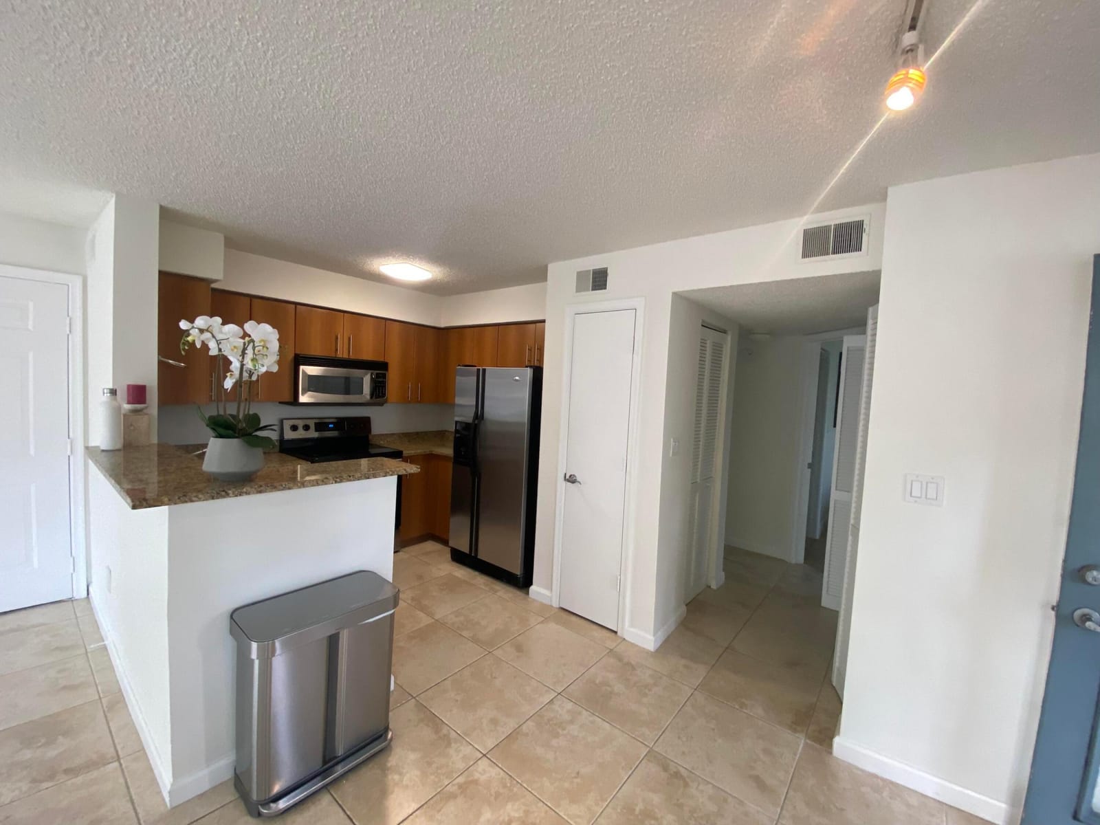 1020 Crystal Way H — photo 7