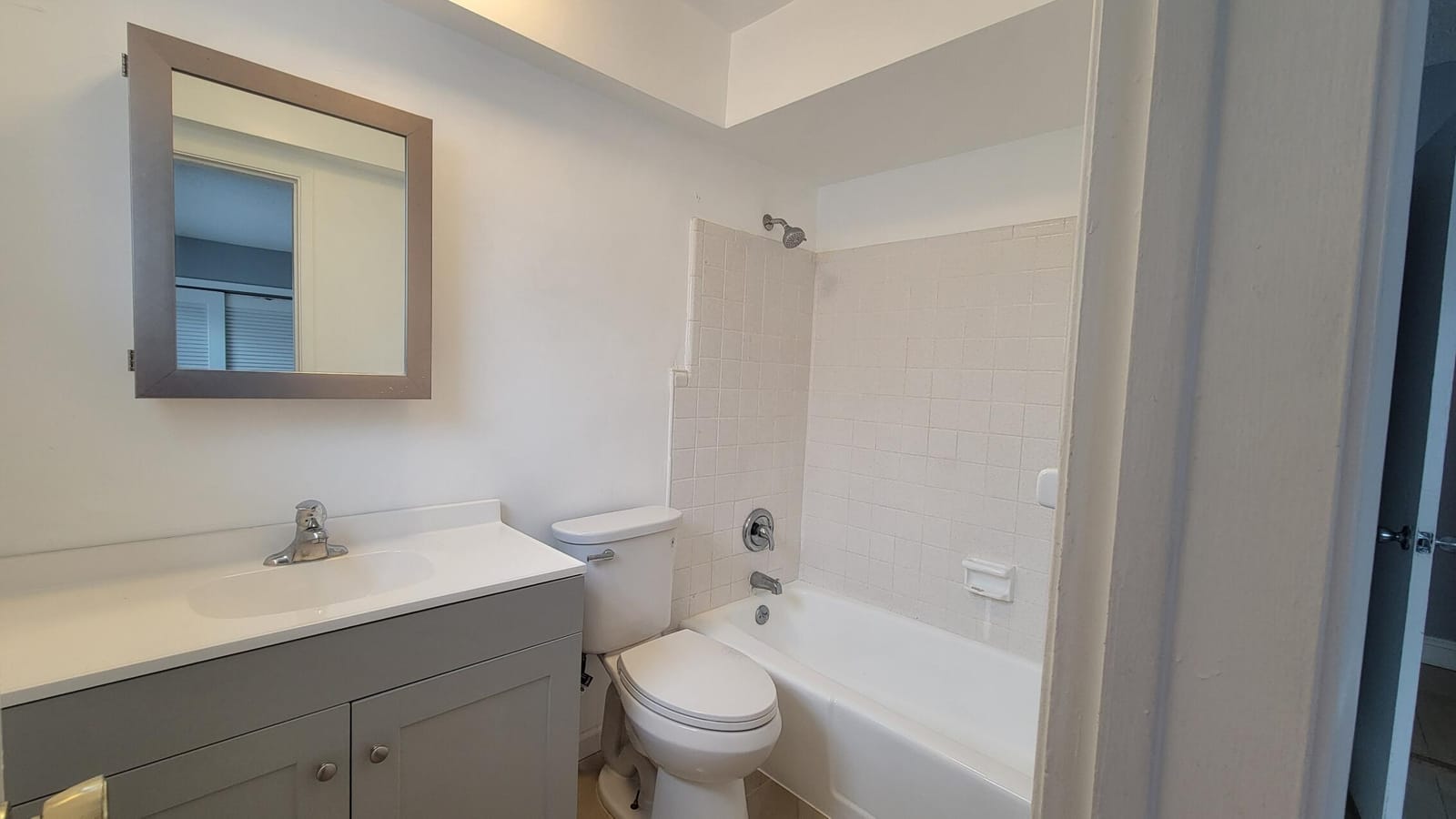 1821 NE 56th Street 4 — photo 6