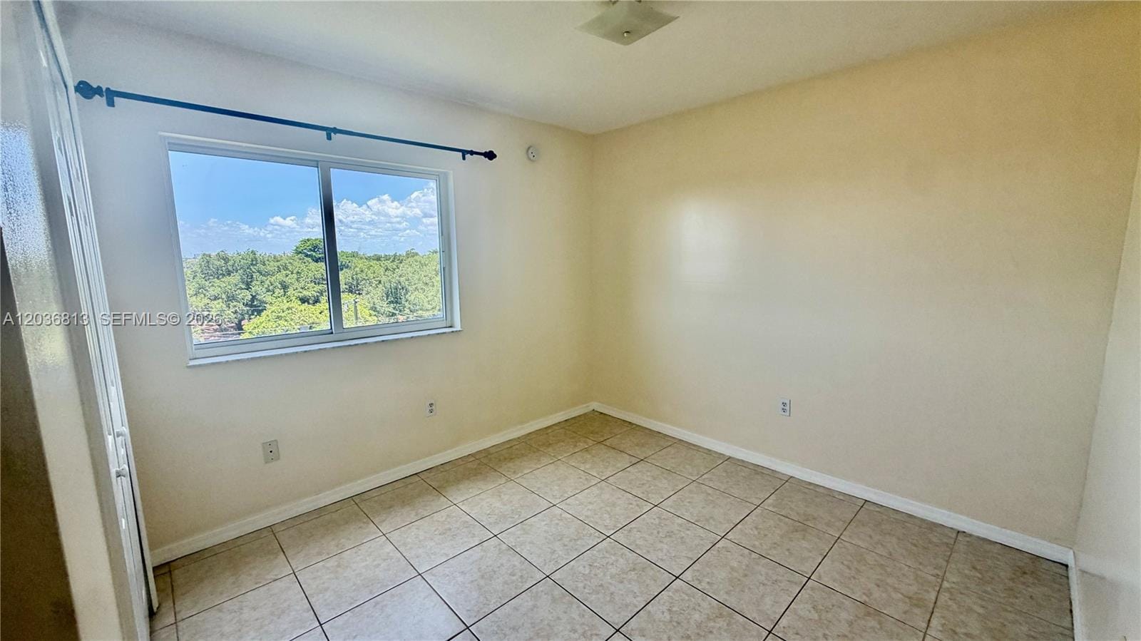 2415 NW 16th St Road 603-1, Miami, FL 33125 photo 14