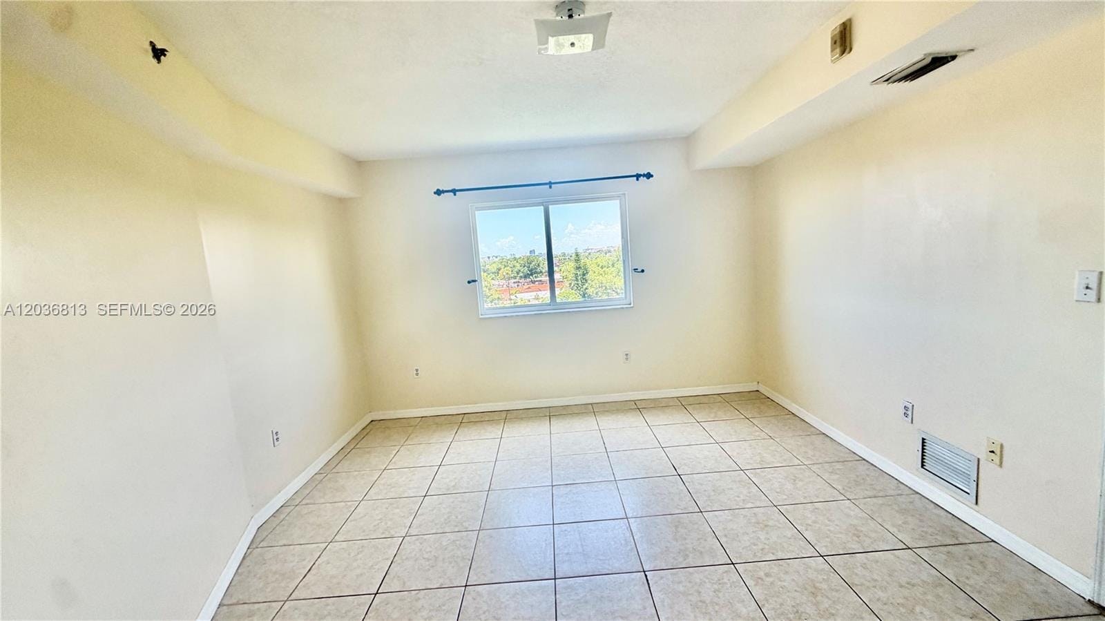 2415 NW 16th St Road 603-1, Miami, FL 33125 photo 16