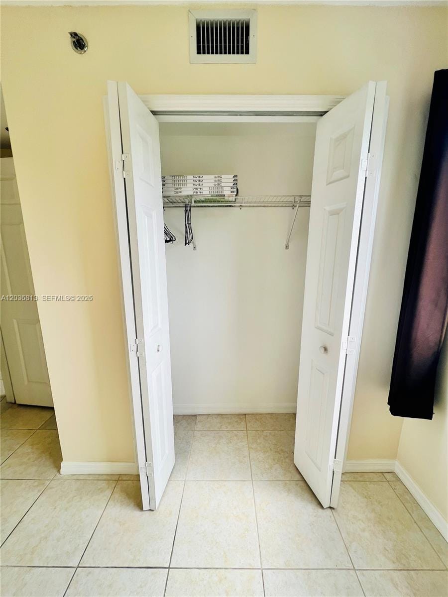 2415 NW 16th St Road 603-1, Miami, FL 33125 photo 19
