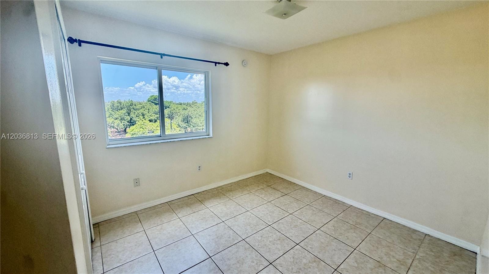 2415 NW 16th St Road 603-1, Miami, FL 33125 photo 9