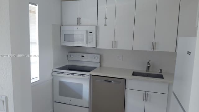 7897 Golf Cir Drive 306, Margate, FL 33063