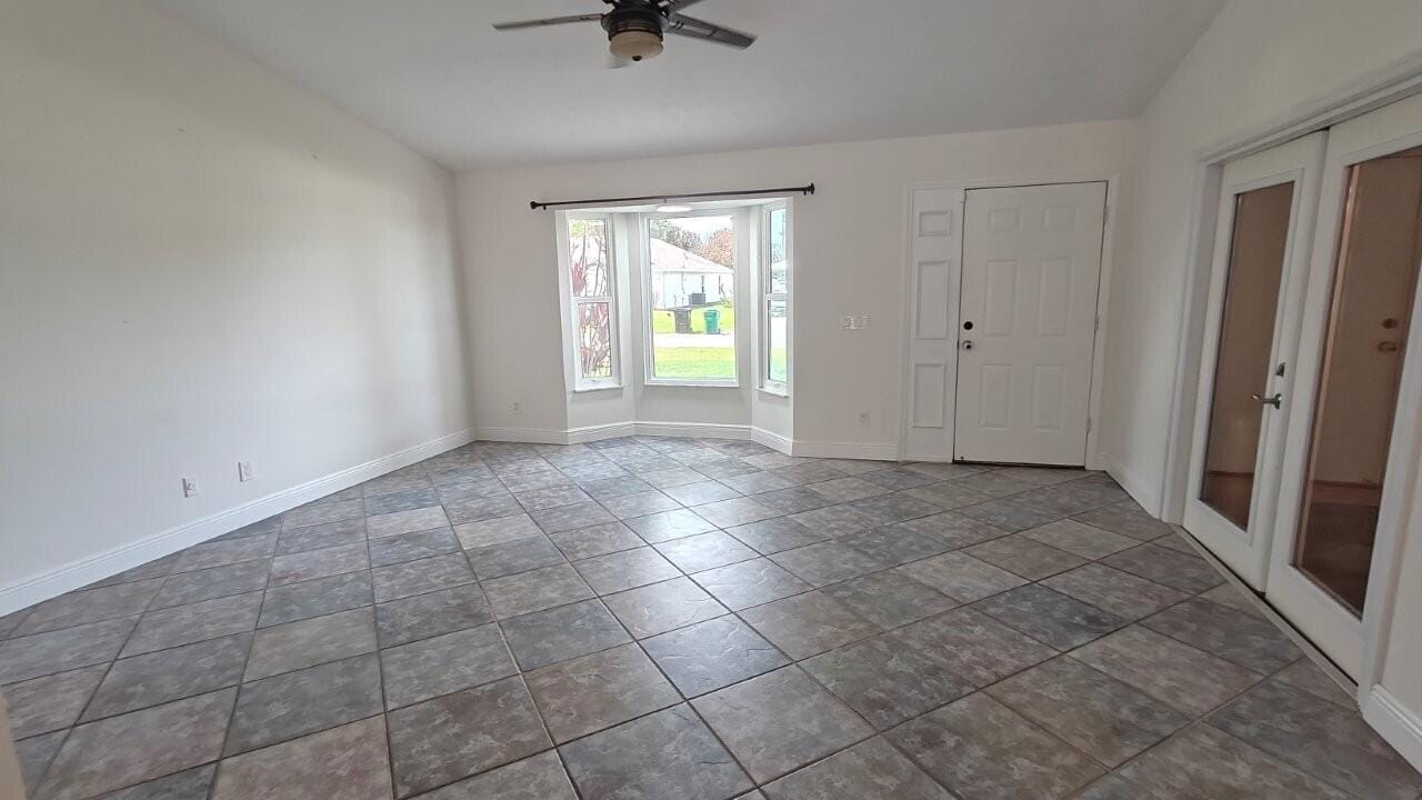 2043 SE Camilo Street — photo 4