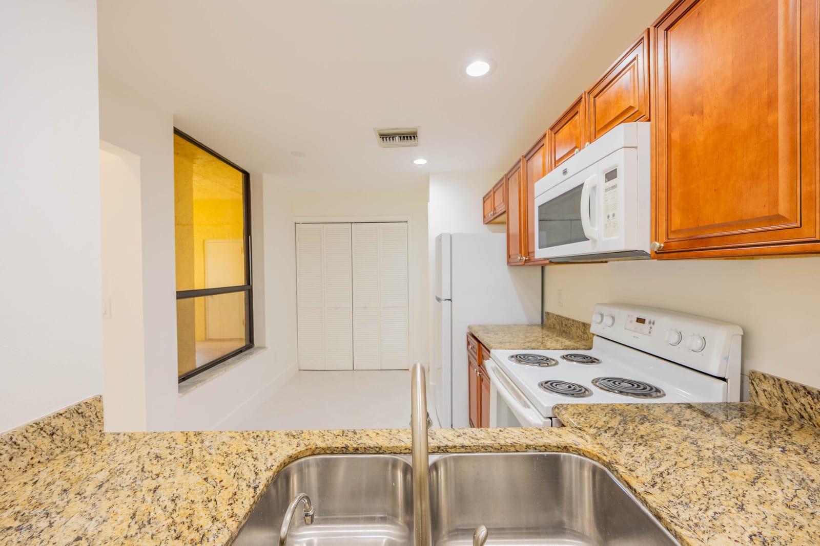 7520 La Paz Boulevard 104, Boca Raton, FL 33433 photo 16