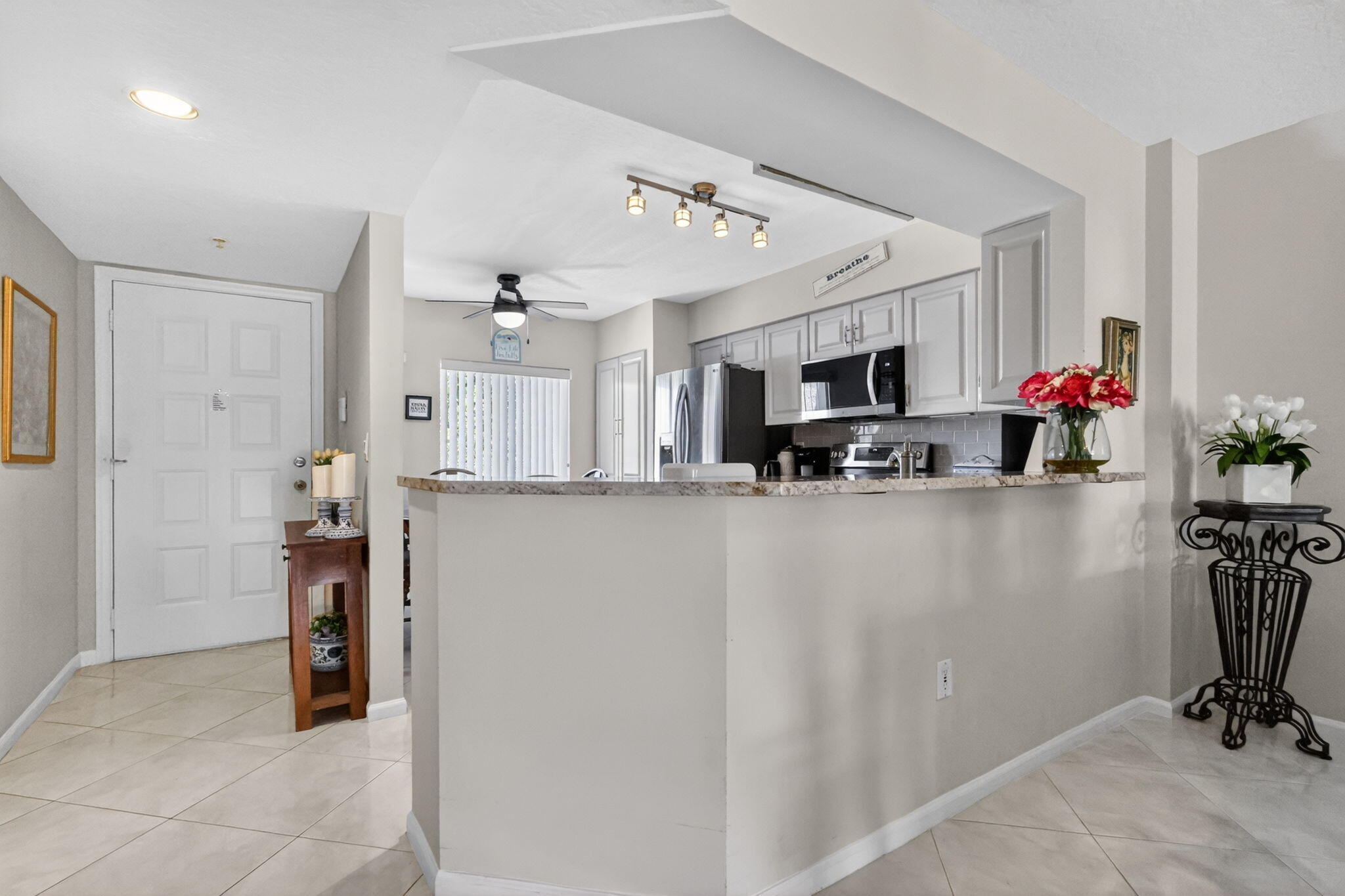 5906 Crystal Shores Drive 208 — photo 6