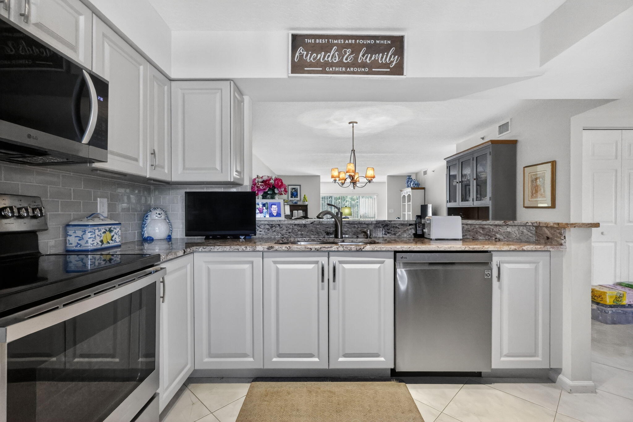 5906 Crystal Shores Drive 208 — photo 7