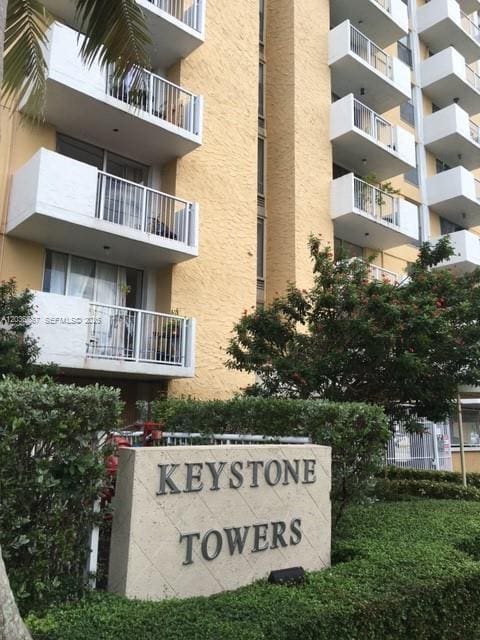2020 NE 135th Street 207, North Miami, FL 33181