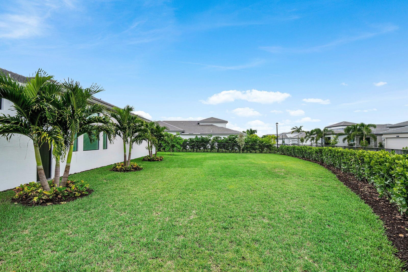 9062 Corsican Finch Court, Boynton Beach, FL 33473 photo 4