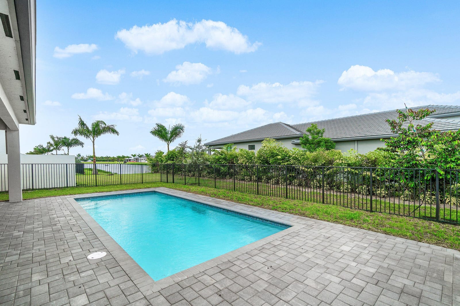 9123 Red Robin Lane, Boynton Beach, FL 33473 photo 2