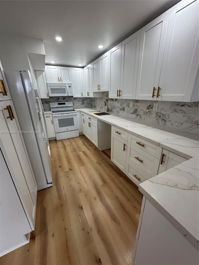 10090 NW 80th Court 1158, Hialeah Gardens, FL 33016