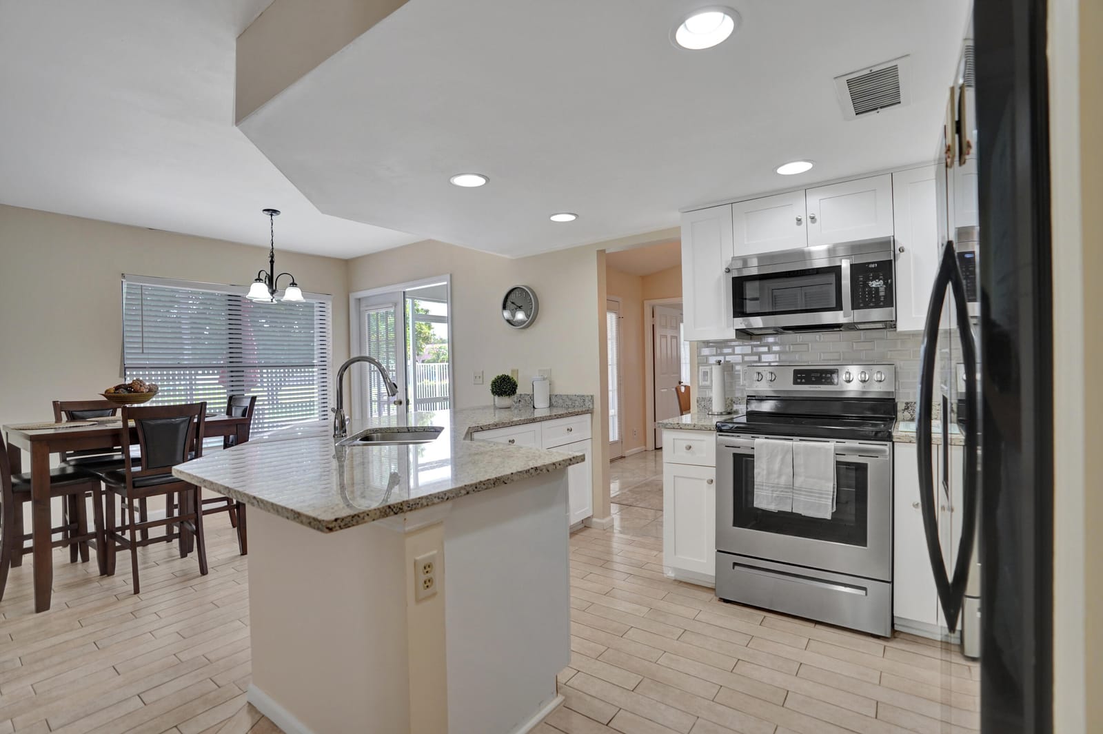 86 Las Brisas, Boynton Beach, FL 33426 photo 4