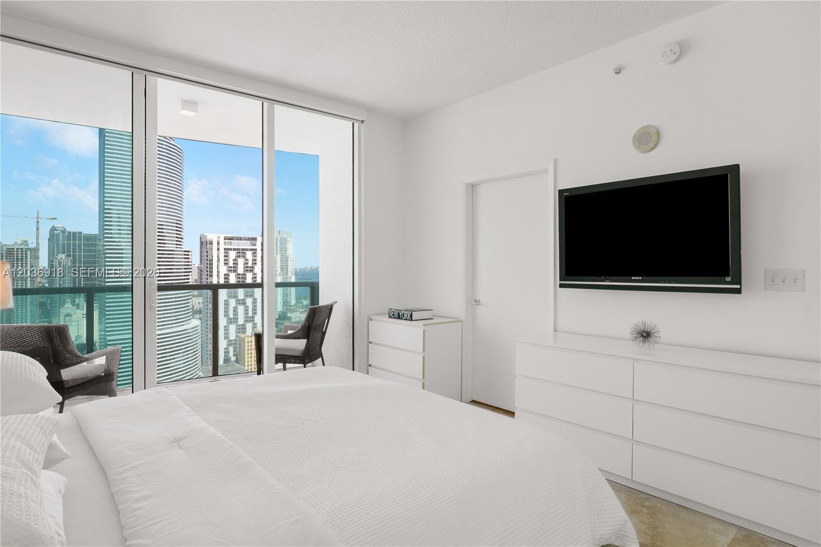 31 SE 5th Street 3812, Miami, FL 33131 photo 14