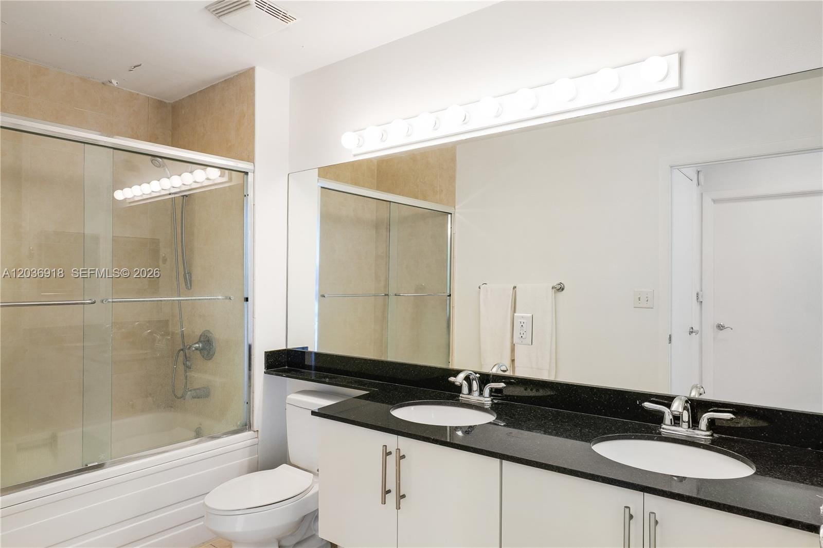 31 SE 5th Street 3812, Miami, FL 33131 photo 19