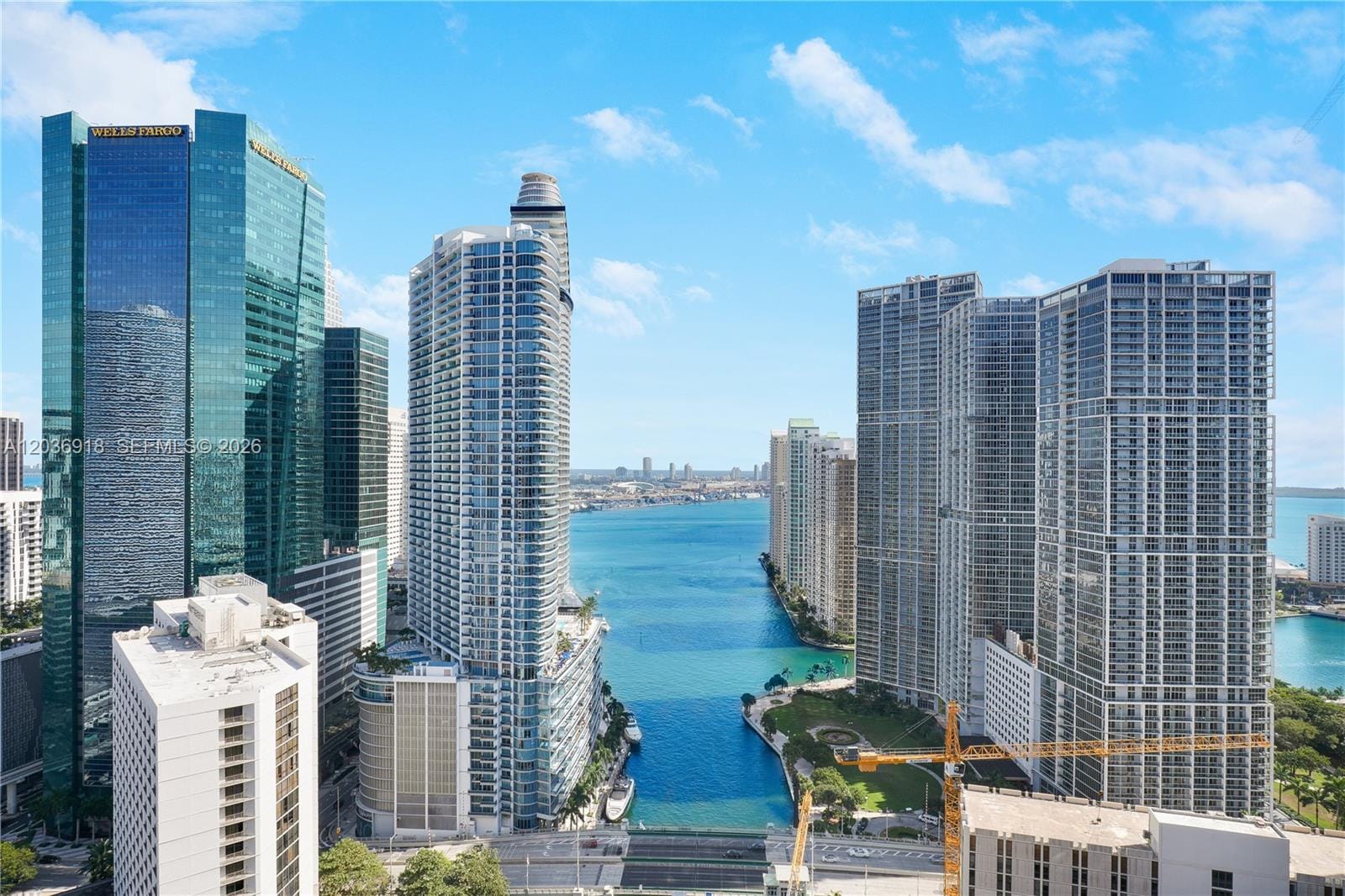 31 SE 5th Street 3812, Miami, FL 33131 photo 22
